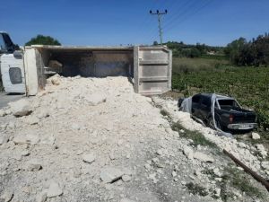 Tarsus’ta Trafik Kazasında 2 Kişi Yaralandı