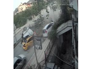 Freni Boşalan Vinç 11 Araca Çarptı: 4 Kişinin Öldüğü Kaza Anı Kamerada