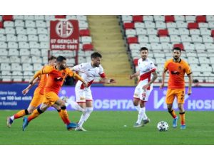 Süper Lig: Ft Antalyaspor:0 - Galatasaray: 0 (İlk Yarı)