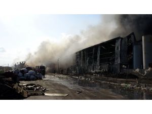 Geri Dönüşüm Fabrikasındaki Yangın Kısmen Kontrol Altına Alındı