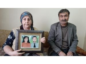 Ölen Oğlu Rüyasına Girdi, "Katilimi Bulun Anne" Dedi