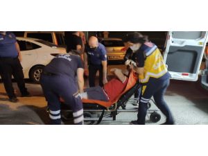 Kıskançlık Krizine Giren Çılgın Aşık, Eski Sevgilisinin Arkadaşını Bıçakladı