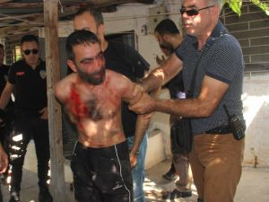 Babasını Ve Ağabeyini Öldüren Zanlının Polise De Saldırdığı Ortaya Çıktı