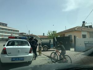 Teyzesinin Oğlunu Öldürdü, Yengesini Yaraladı
