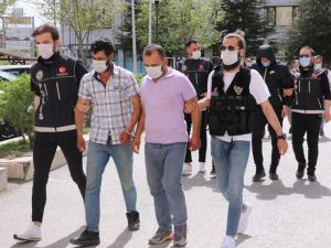 Uyuşturucu Operasyonunda Yakalanan 27 Kişiden 5’i Tutuklandı