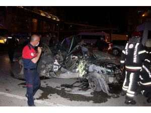 Hurda Yığınına Dönen Otomobilde Can Pazarı