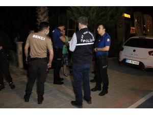 Hırsızlık Şüphelisi İki Kardeş Bıçaklandı