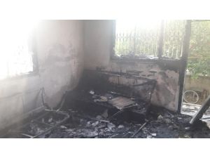 Tarsus’ta Ev Yangınında 1 Kişi Yaralandı