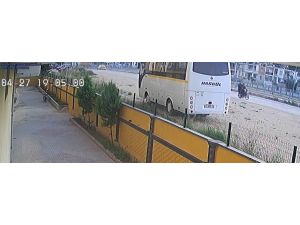 Caddede Yürüyen Kadının Çantasını Çalan Kapkaççı Yakalandı
