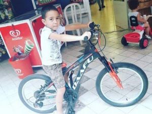 Küçük Çocuğun Bisikletini Çocuklar Çaldı