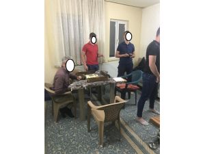 Köy Odasına Kumar Baskınında 7 Kişiye 9 Bin 352 Lira Para Cezası Kesildi