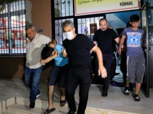Okula Giren 3 Hırsızı, Okulun Müdürü Yakalattı