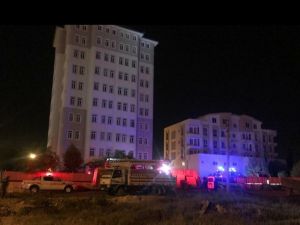 Burdur’da 10 Katlı Binanın Çatısında İntihar Girişimi