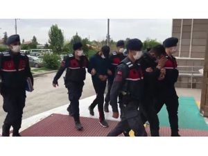 Demir Hırsızları Jandarmaya Yakalandı