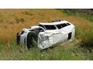 Askerleri Taşıyan Minibüs Devrildi: 3 Yaralı