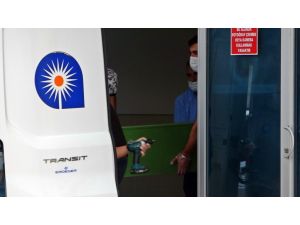 Evde ölü bulunan anne ile kızının cenazesi gözyaşlarıyla morgdan alındı