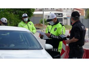 Akdeniz’in En Çok Vaka Görülen İli Isparta’ya Girişte Araçlar Tek Tek Durduruluyor