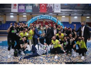 Merkezefendi Belediyesi Denizli Basket Şampiyonluk Kupasını Aldı