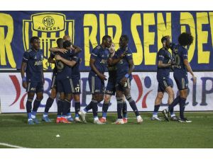 Süper Lig: Mke Ankaragücü: 1 - Fenerbahçe: 2 (Maç Sonucu)