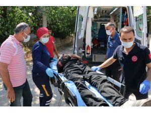 Bıçakladıkları şahsı kanlar içerisinde bırakıp kaçtılar