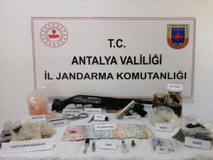 Kaş’ta uyuşturucu operasyonu
