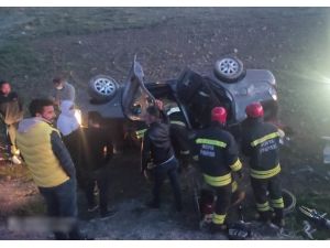 Kontrolden Çıkan Otomobil Şarampole Yuvarlandı: 3 Yaralı
