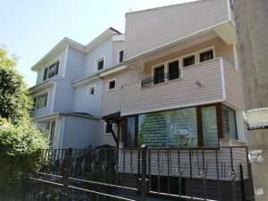 Kocası Tarafından Vahşice Katledilen Kadın Bu Evde Öldürüldü
