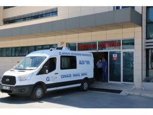 Kocasını bıçaklayarak öldürdü