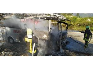 Yolcu Otobüsünden Çıkan Dumanların Ardından, Alev Topuna Döndü