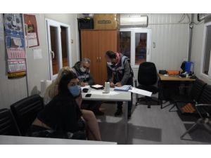 Ticari Takside İzin Belgesiz Yakalandılar Cezadan Kaçamadılar