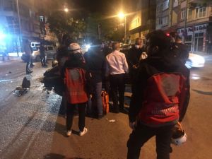 Yangına Giden İtfaiye Aracı Otomobil İle Çarpıştı: 4 Yaralı