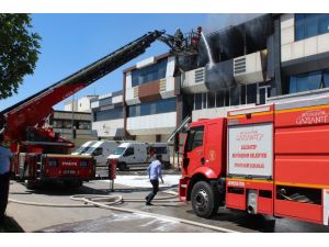 Terlik Fabrikasında Çıkan Yangın Kontrol Altına Alındı