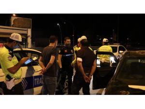 Dolandırıcılık Suçundan Aranan, Alkollü Ve Ehliyetsiz Sürücü 304 Promille Yakalandı