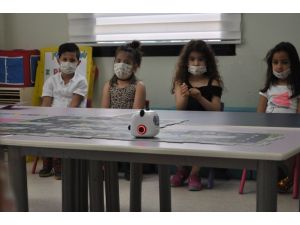 Kreşteki Çocuklara Robotik Kodlama Eğitimi