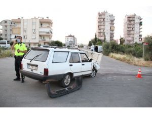 Antalya’da midibüs ile otomobil çarpıştı: 2 yaralı
