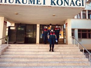 Çalıntı Araçla 25 Bin Tl’lik Hortum Çalıp 150 Tl’ye Satmışlar