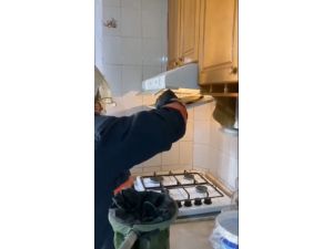 Yarasalar Davlumbaza Girdi, İtfaiye Çıkardı