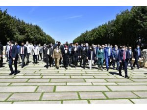 İyi Parti Lideri Akşener’den Anıtkabir’e Ziyaret