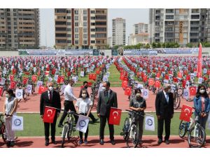 Bakan Kasapoğlu Bisiklet Dağıtım Törenine Katıldı