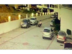 Komşu kadınlardan kadın öğretmene site bahçesinde dayak