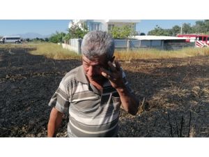 Buğday tarlasında çıkan yangın, tarla sahibini gözyaşlarına boğdu