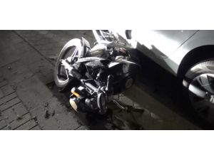 Gaz Teli Takılı Kalan Otomobil 3 Araca Çarparak Durabildi