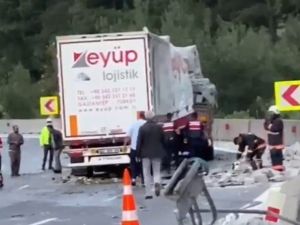 Tarsus’ta 2 Ayrı Kazada 5 Kişi Yaralandı