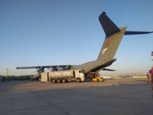 Türkiye Hindistan’a İki Askeri Kargo Uçağı İle Tıbbi Yardım Gönderdi