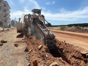 Kepez’deki dev kanalizasyon projesi hızla devam ediyor