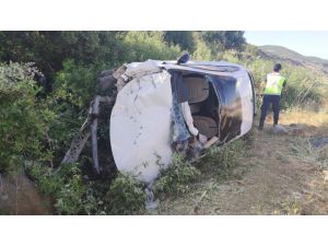 Kontrolden Çıkan Araç Şarampole Devrildi: 4 Yaralı
