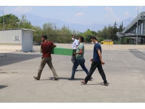 Babanın küçük tabuttaki ağır yükü