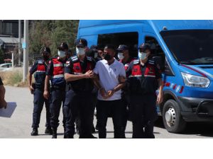 150 Bin Liralık Altını Eliyle Dolandırıcılara Verdi, Gerçek Jandarma Yarım Saat Sonra Geri Getirdi