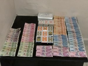 Antalya’da evde kumar oynayan 12 kişiye 110 bin 568 lira ceza