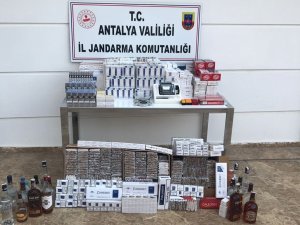 Antalya’da kaçak alkol, bandrolsüz sigara ve tütün operasyonu